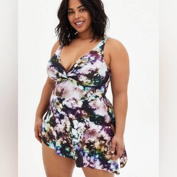torrid Other - Torrid wireless Short Asymmetrical Twist Front Swim Dress With Brief plus size 4
